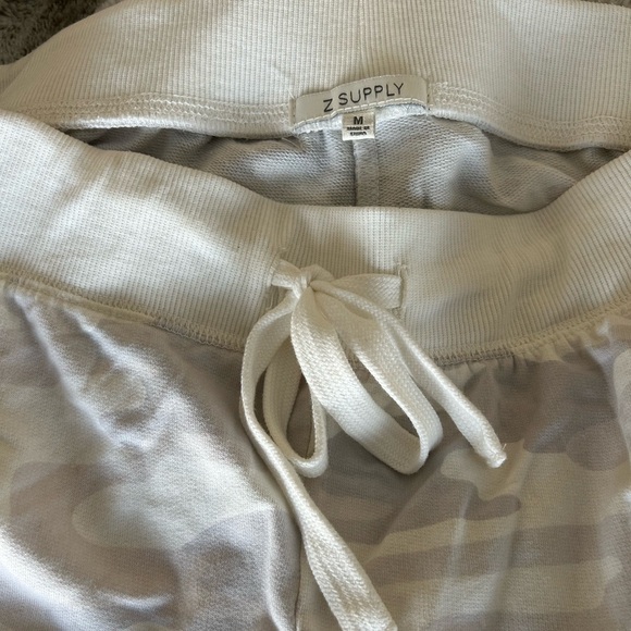 Z Supply The Cammo Jogger-Medium - Picture 6 of 6